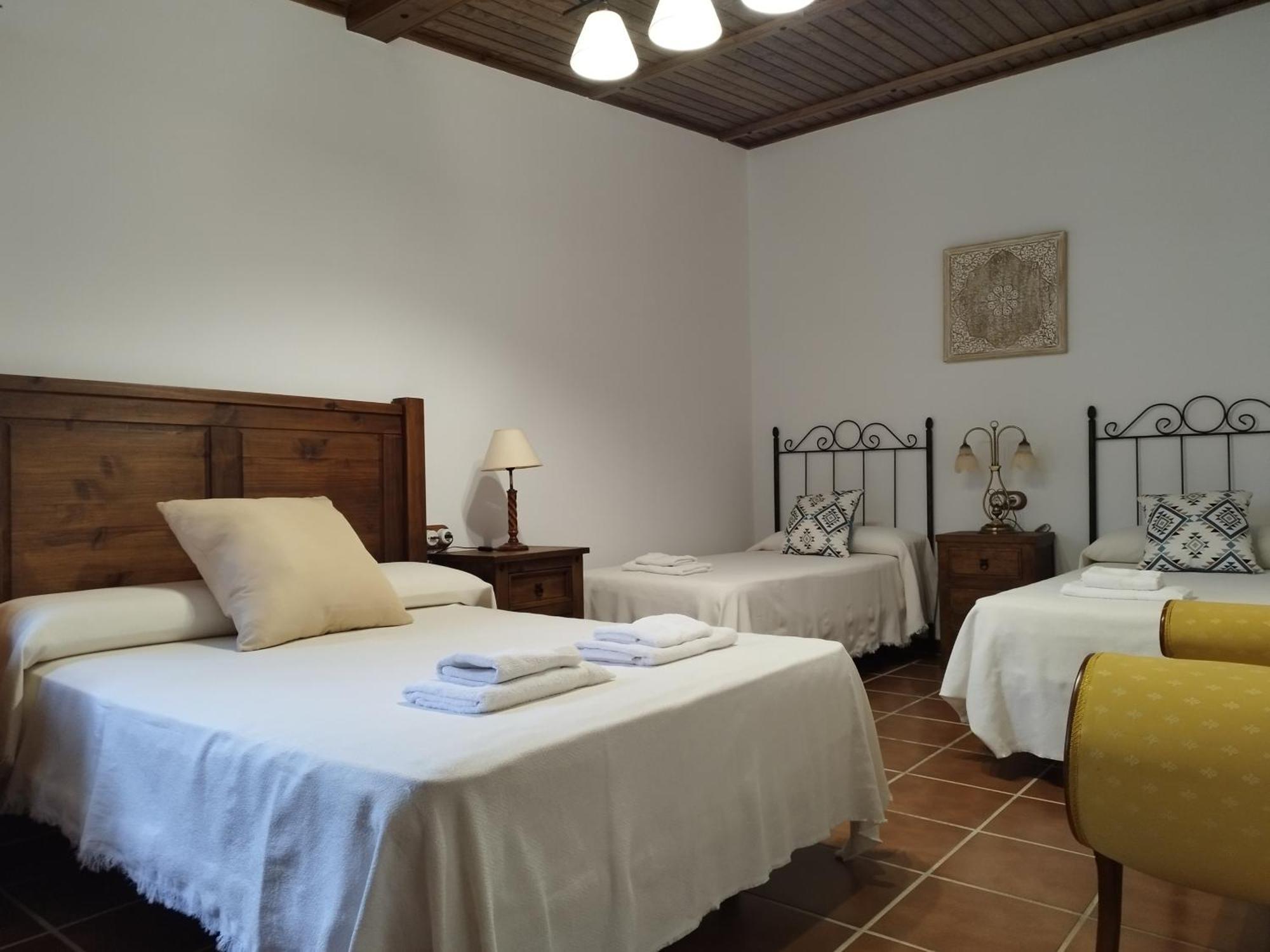 Vivienda Rural Los Madronos Malcocinado  Екстер'єр фото